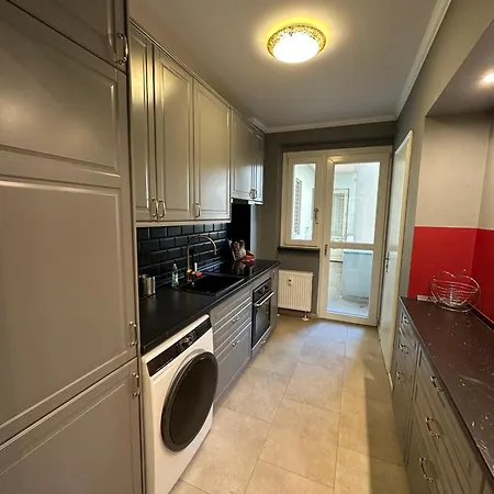 Апартаменти Fancy Flat In Central Братислава